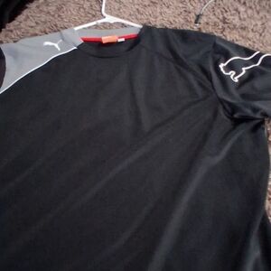 Puma Men's Black and Gray Short Sleeve Tee